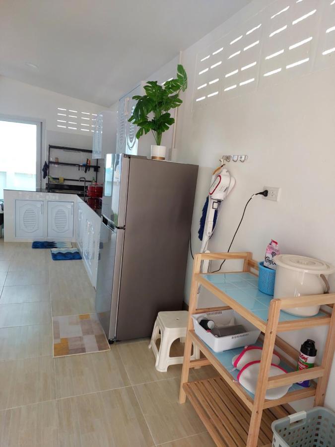 Happy Space วิลล่าทั้งหลัง 2นอน 2น้ำ ฟรี Wifi จอดรถ 那空拍侬府 外观 照片